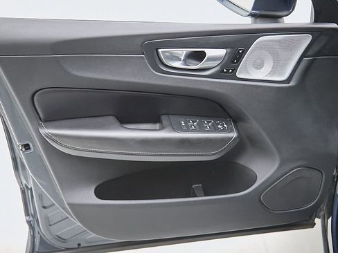 Certified 2023 Volvo XC60 B5 Ultimate image 10