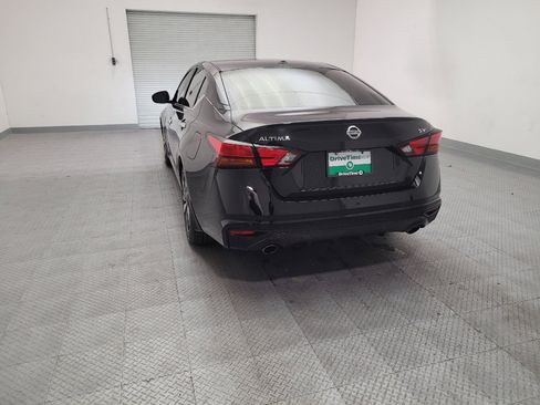 Used 2019 Nissan Altima 2.5 SV FWD image 6