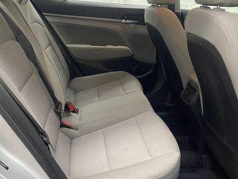 Used 2018 Hyundai Elantra SEL FWD image 12
