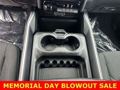 Used 2025 RAM 1500 Big Horn AWD/4WD image 26