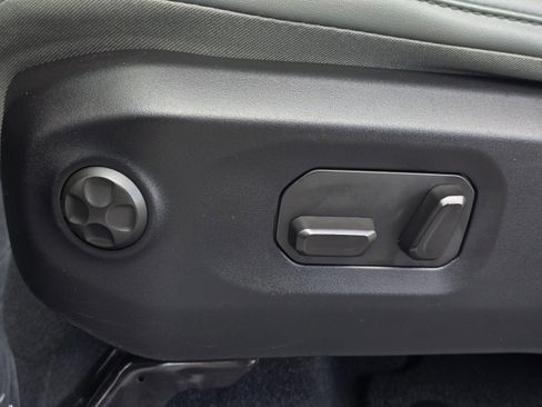 Used 2024 Jeep Gladiator Mojave w/ Convenience Group AWD/4WD image 36