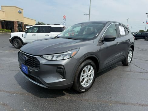 Certified 2023 Ford Escape Active AWD/4WD image 24