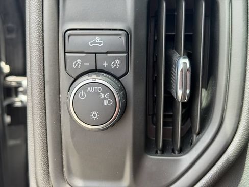 Used 2022 Chevrolet Silverado 1500 Custom RWD image 27