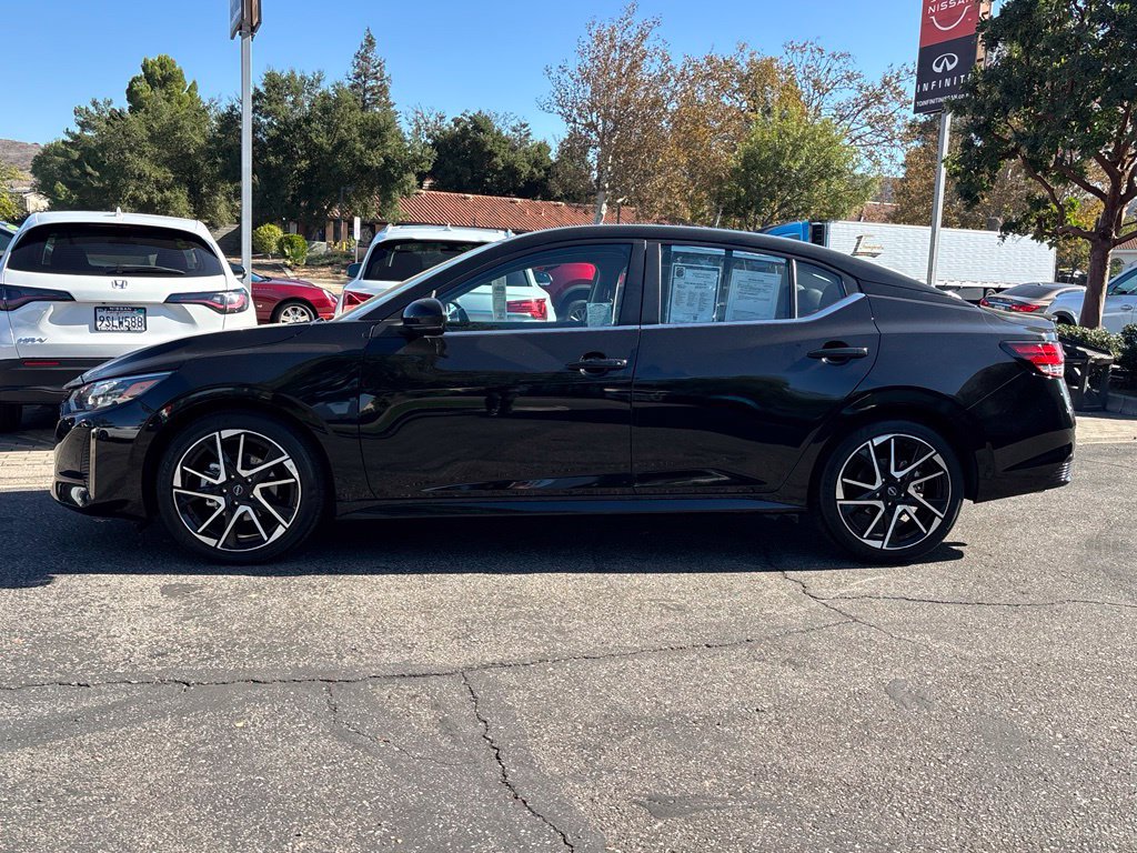 Used 2025 Nissan Sentra SR FWD image 7