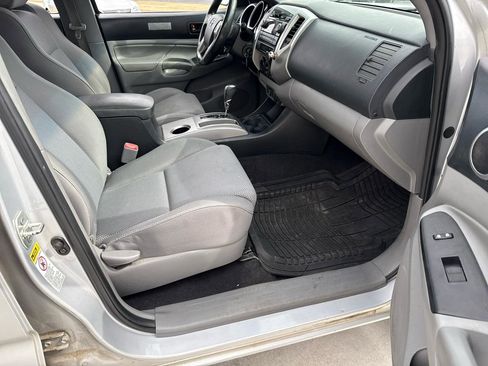 Used 2012 Toyota Tacoma PreRunner w/ TRD Off-Road Pkg RWD image 22