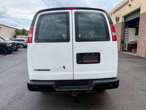 Used 2018 Chevrolet Express 2500 RWD image 13