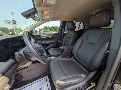 Used 2024 Buick Encore GX Sport Touring w/ Comfort Package FWD image 24
