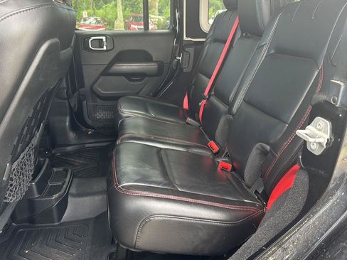 Used 2020 Jeep Wrangler Unlimited Rubicon w/ Quick Order Package 28Y Recon AWD/4WD image 11