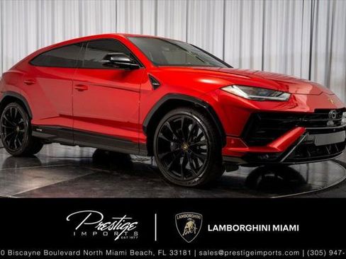 Used 2023 Lamborghini Urus S image 1