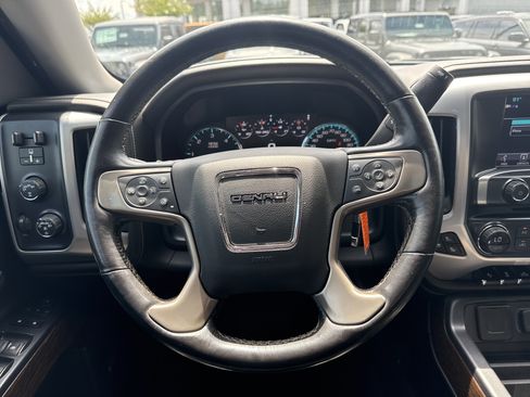 Used 2018 GMC Sierra 1500 Denali w/ Denali Ultimate Package AWD/4WD image 24