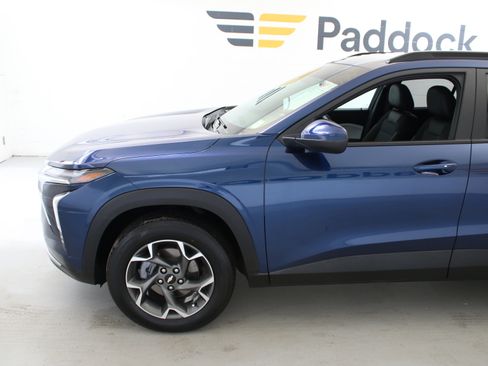 Used 2024 Chevrolet Trax LT w/ Driver Confidence Package FWD image 4