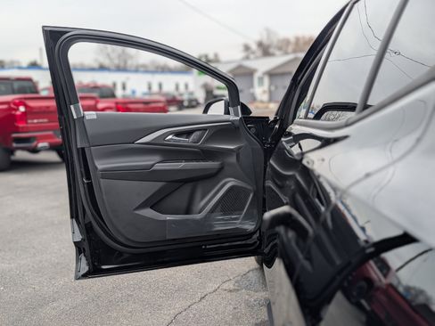 New 2026 Chevrolet Equinox EV LT image 23