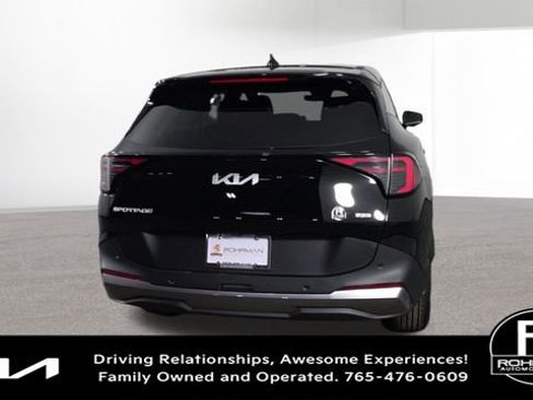 New 2026 Kia Sportage LX image 9