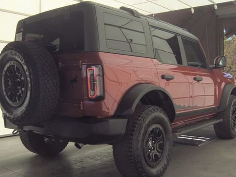 Used 2023 Ford Bronco Wildtrak image 5