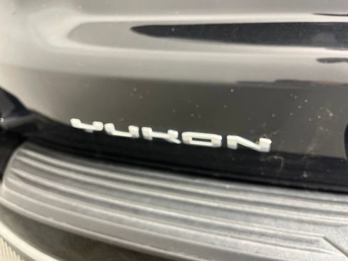 Certified 2021 GMC Yukon XL AT4 AWD/4WD image 21