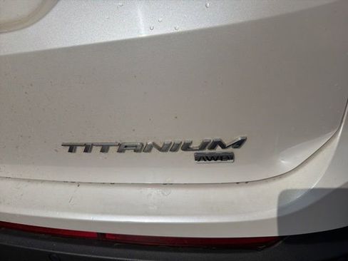 Used 2018 Ford Edge Titanium w/ Equipment Group 302A image 9