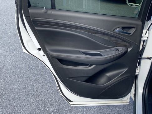 Used 2020 Buick Envision Essence image 33