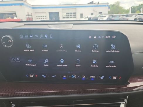 Used 2024 Chevrolet Traverse Z71 w/ Enhanced Driving Package AWD/4WD image 23