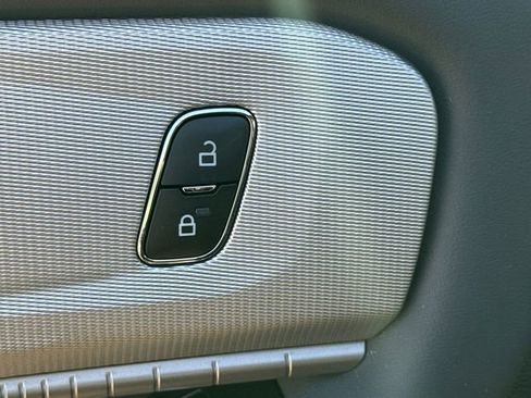 New 2026 Ford Explorer Active RWD image 22