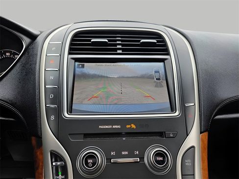 Used 2018 Lincoln MKX Reserve image 26