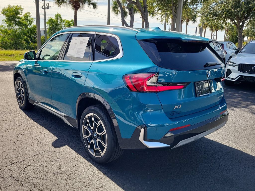 Used 2025 BMW X1 xDrive28i AWD/4WD image 4