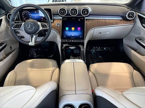 Used 2025 Mercedes-Benz C 300 Sedan image 36