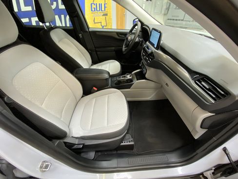 Used 2025 Ford Escape Active image 26