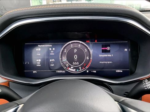 Used 2024 Jaguar XF R-Dynamic SE AWD/4WD image 23