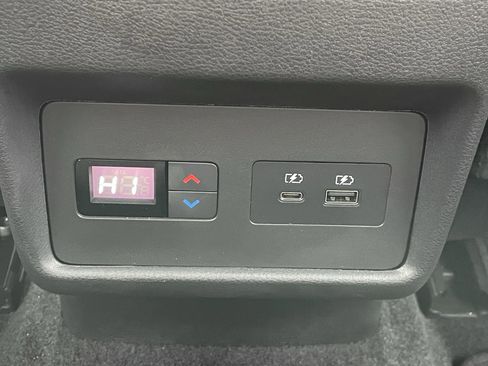 Used 2023 Nissan Rogue SL w/ SL Premium Package image 43