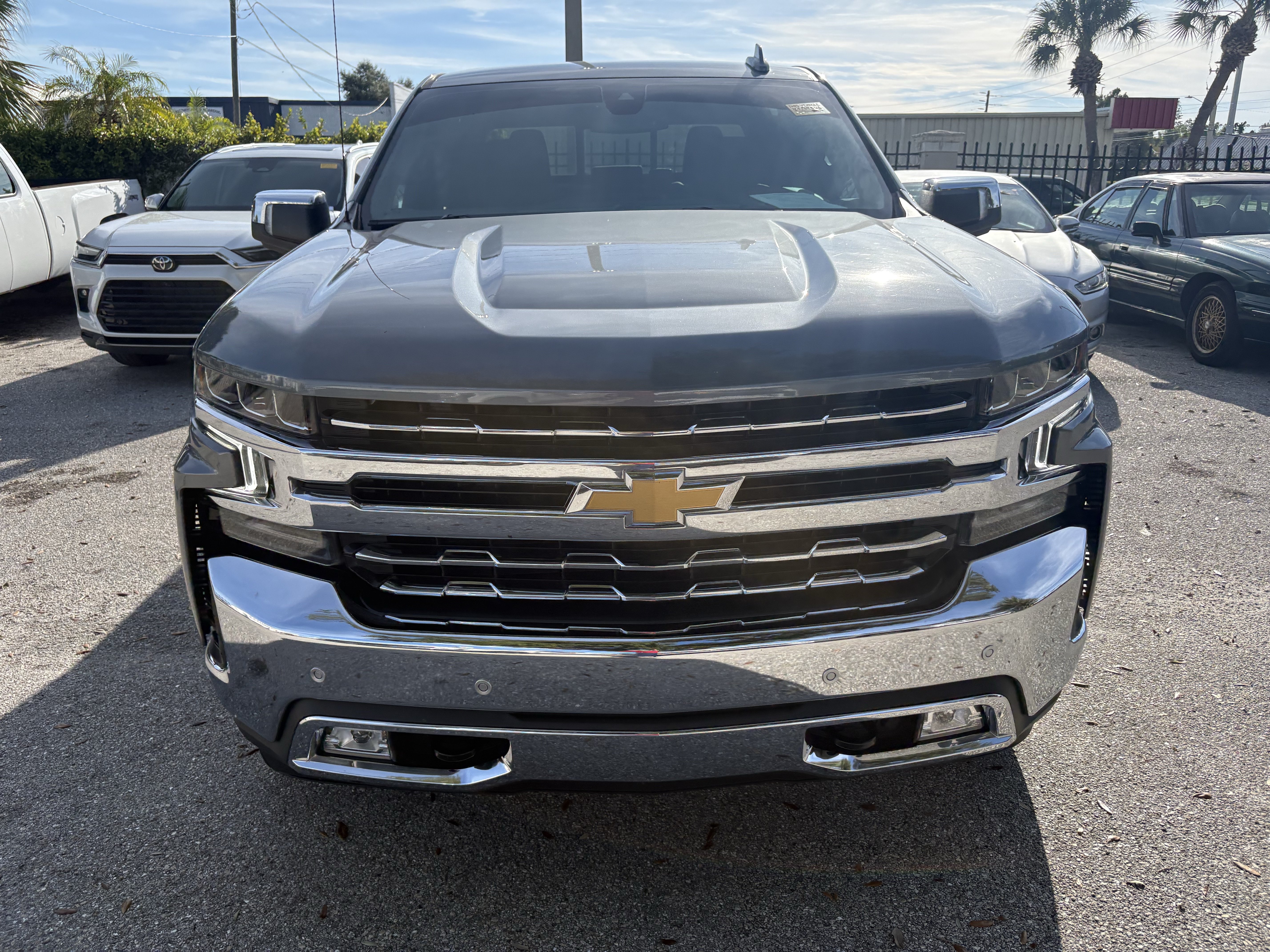 Used 2022 Chevrolet Silverado 1500 LTZ w/ Safety Package II RWD image 2