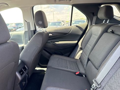 Used 2024 Chevrolet Equinox LT w/ Driver Convenience Package AWD/4WD image 12