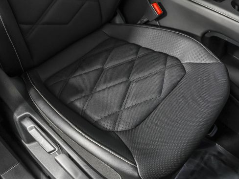 Used 2024 Volkswagen Atlas SE image 49