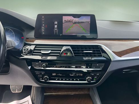Used 2019 BMW 540i xDrive w/ M Sport Package AWD/4WD image 19