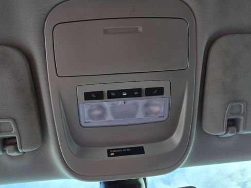 Used 2022 Chevrolet Colorado LT w/ Fleet Safety Package RWD image 25