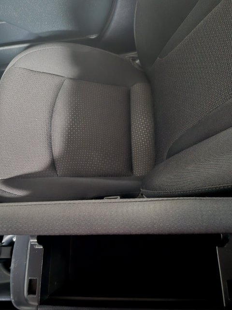 Used 2021 Toyota Prius LE AWD/4WD image 28