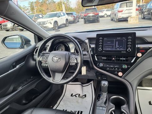 Used 2023 Toyota Camry SE image 15