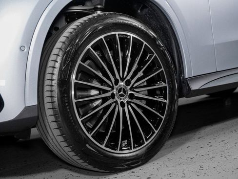 Certified 2026 Mercedes-Benz GLC 300 image 9