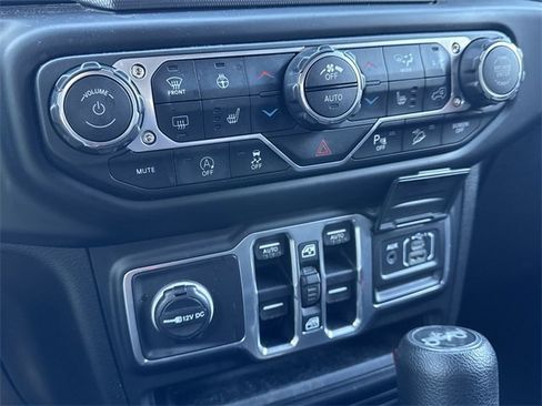 Used 2018 Jeep Wrangler Unlimited Sport S image 11