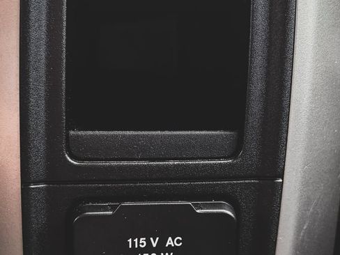 Used 2016 RAM 1500 Laramie w/ Convenience Group AWD/4WD image 15