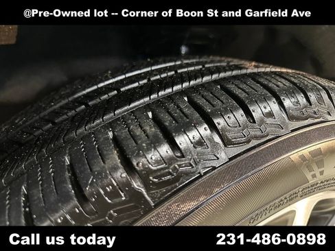 Used 2020 Ford Escape Titanium AWD/4WD image 12