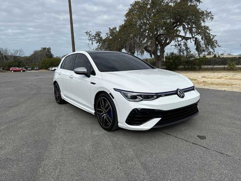 Used 2023 Volkswagen Golf R image 16