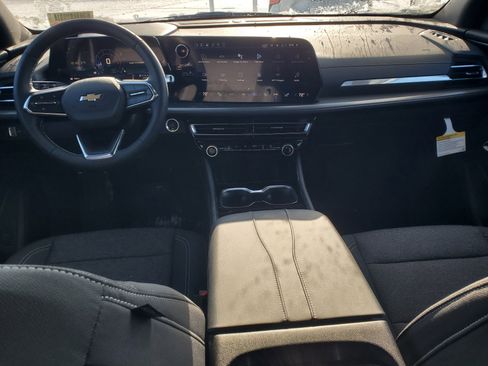 New 2026 Chevrolet Traverse LT w/ LPO, Floor Liner Package FWD image 4