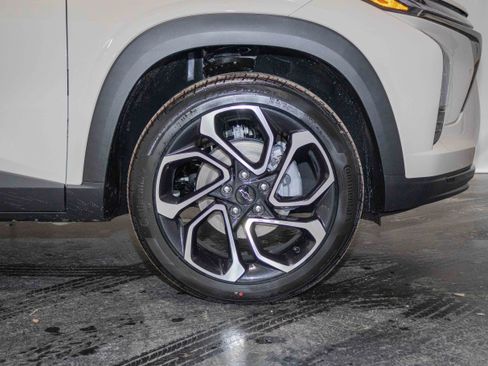 New 2026 Chevrolet Trax RS w/ Driver Confidence Package image 6