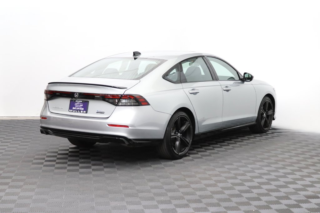 Used 2024 Honda Accord Sport image 9