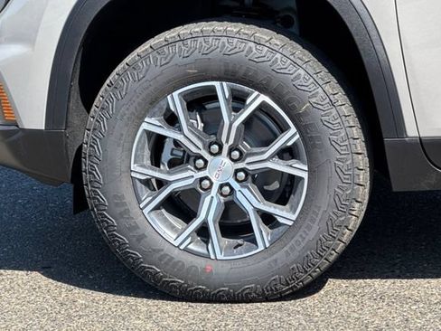 New 2026 GMC Acadia AT4 w/ Luxury Package AWD/4WD image 34