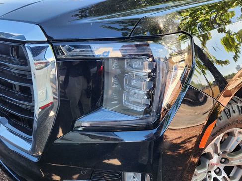 Used 2024 GMC Yukon XL SLE w/ Max Trailering Package AWD/4WD image 4