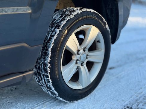 Used 2016 Jeep Patriot Latitude image 9