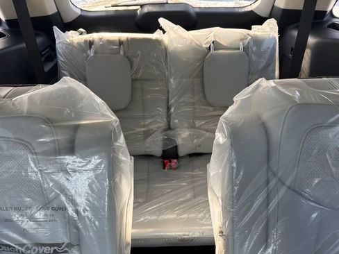 New 2026 Ford Explorer Platinum w/ LUX Leather Package image 26