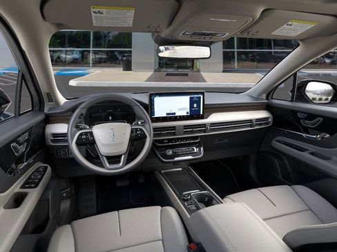 New 2026 Lincoln Corsair Grand Touring image 9