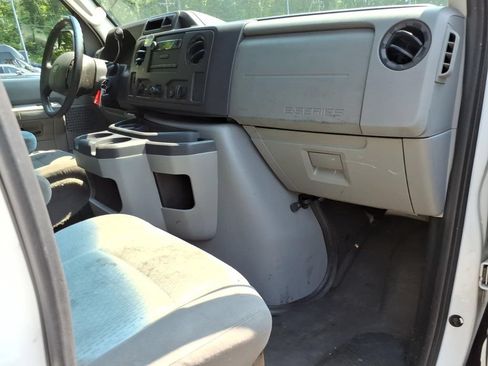 Used 2011 Ford E-250 and Econoline 250 w/ Commercial Cargo Van Pkg RWD image 10